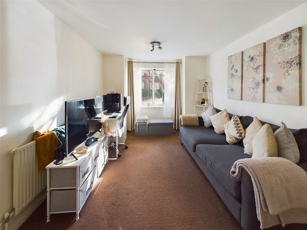 Property photo 3 of 9 Picture No. 06