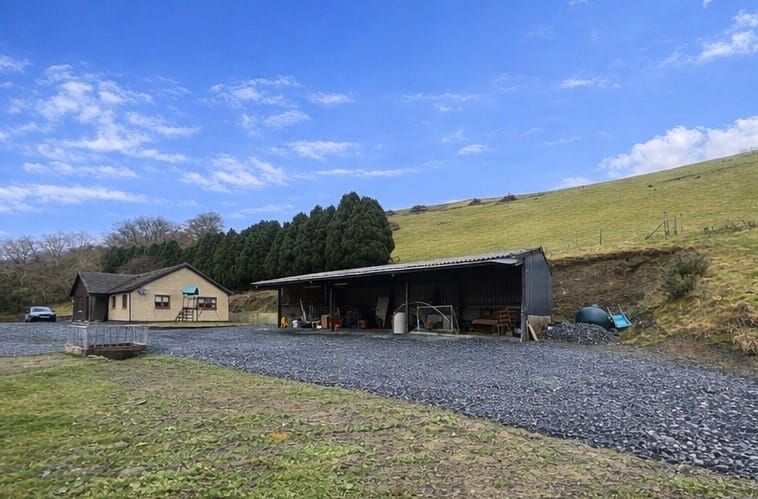 Property photo 2 of 47