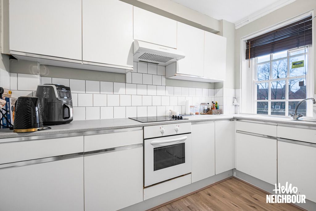 Property photo 3 of 17 Photo 2