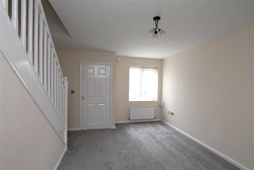 Property photo 3 of 13 (Main)