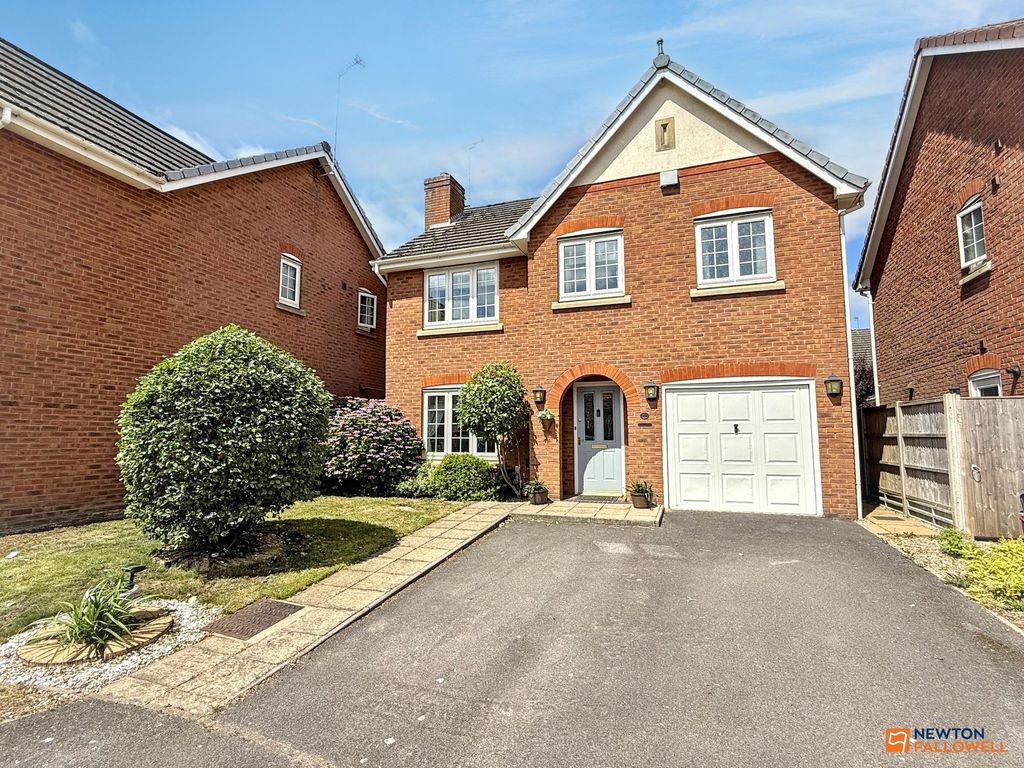 Property photo 1 of 32