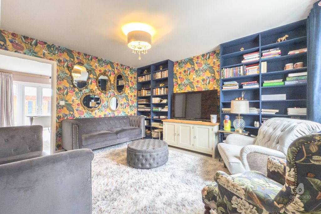 Property photo 2 of 20 4174795