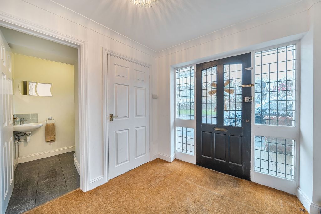 Property photo 2 of 18