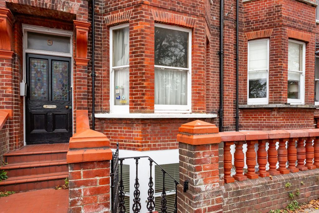 Property photo 2 of 14