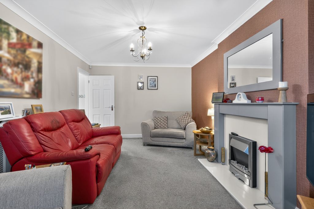 Property photo 3 of 20