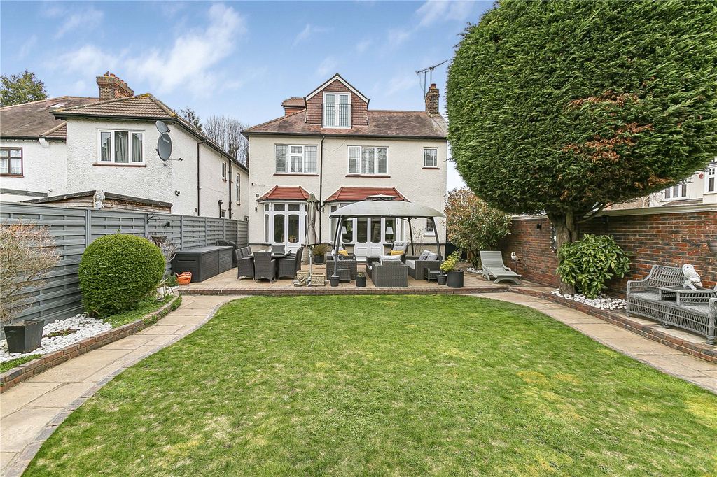 Additional image 25 of 6 bed detached house for salePark Avenue, Enfield EN1