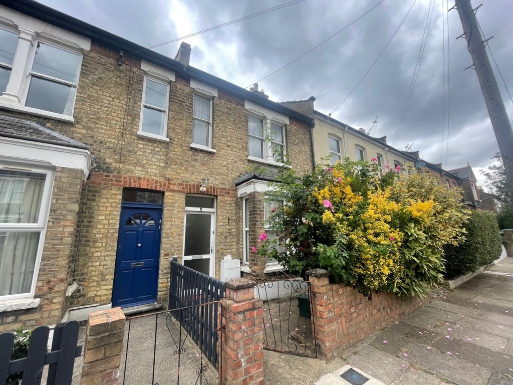 Property photo 1 of 2
