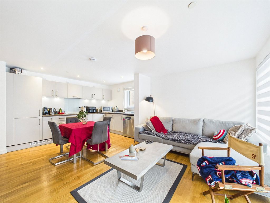 Additional image 6 of 2 bed flat for saleShrubhill Walk, Edinburgh EH7