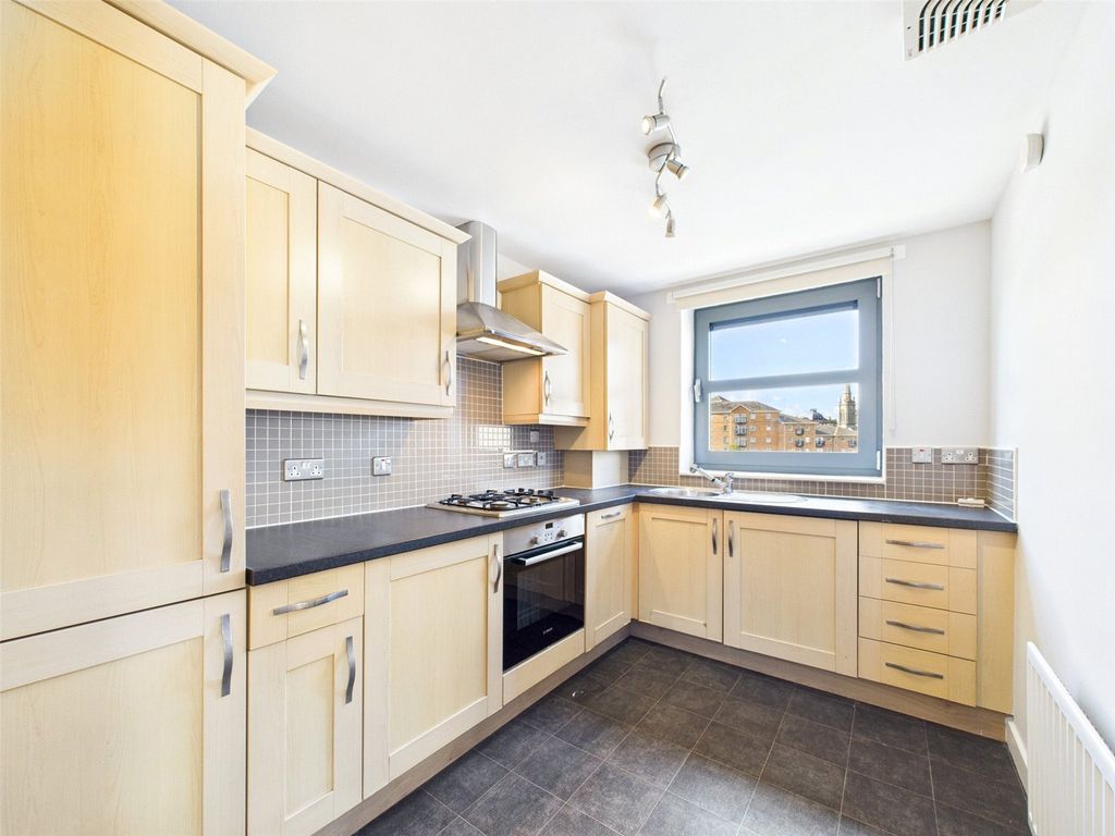 Property photo 2 of 20 Picture No. 01