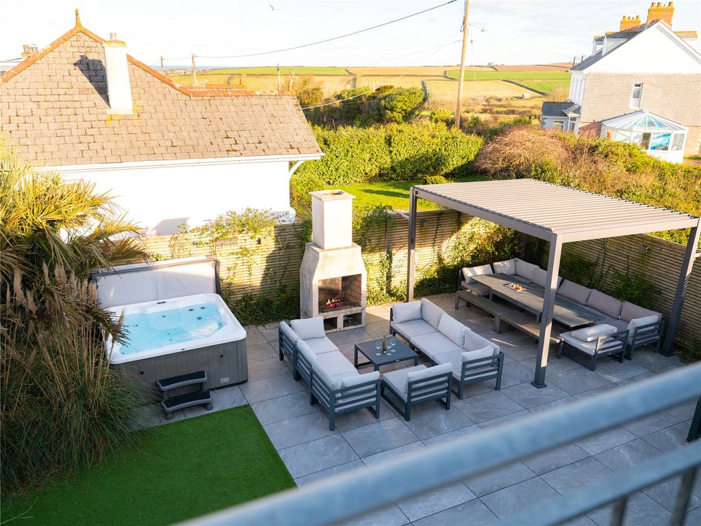 Property photo 3 of 19 Rear Garden