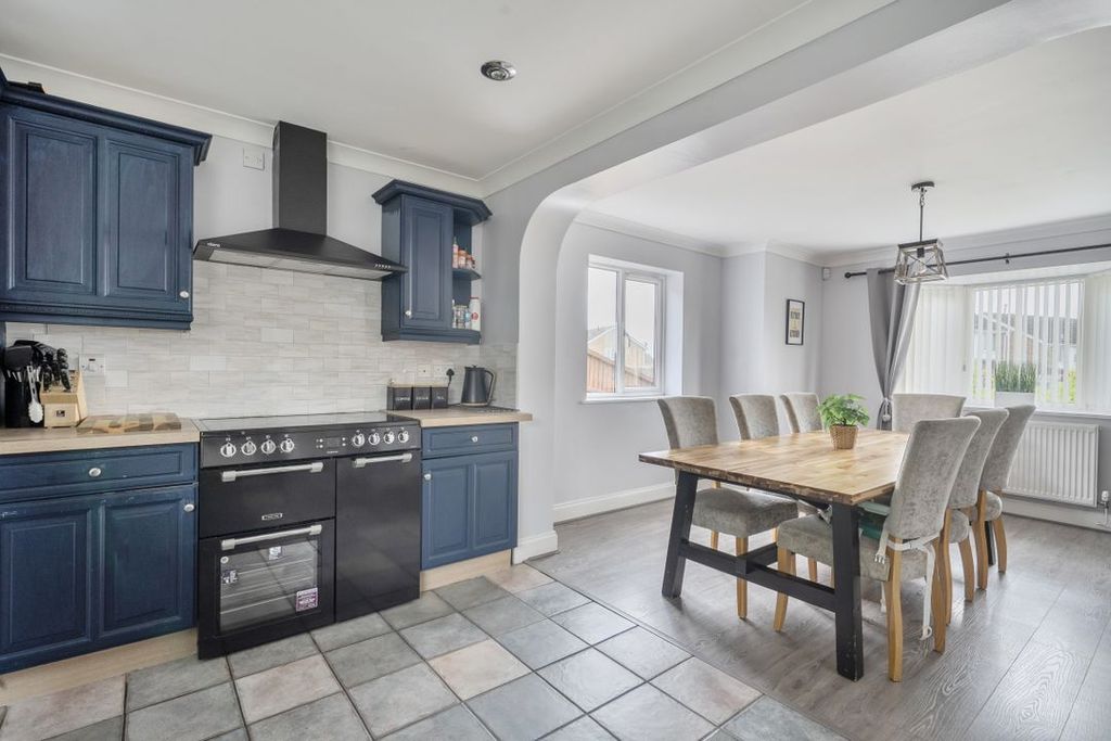 Property photo 3 of 18 145919486A0c5B6c03E07