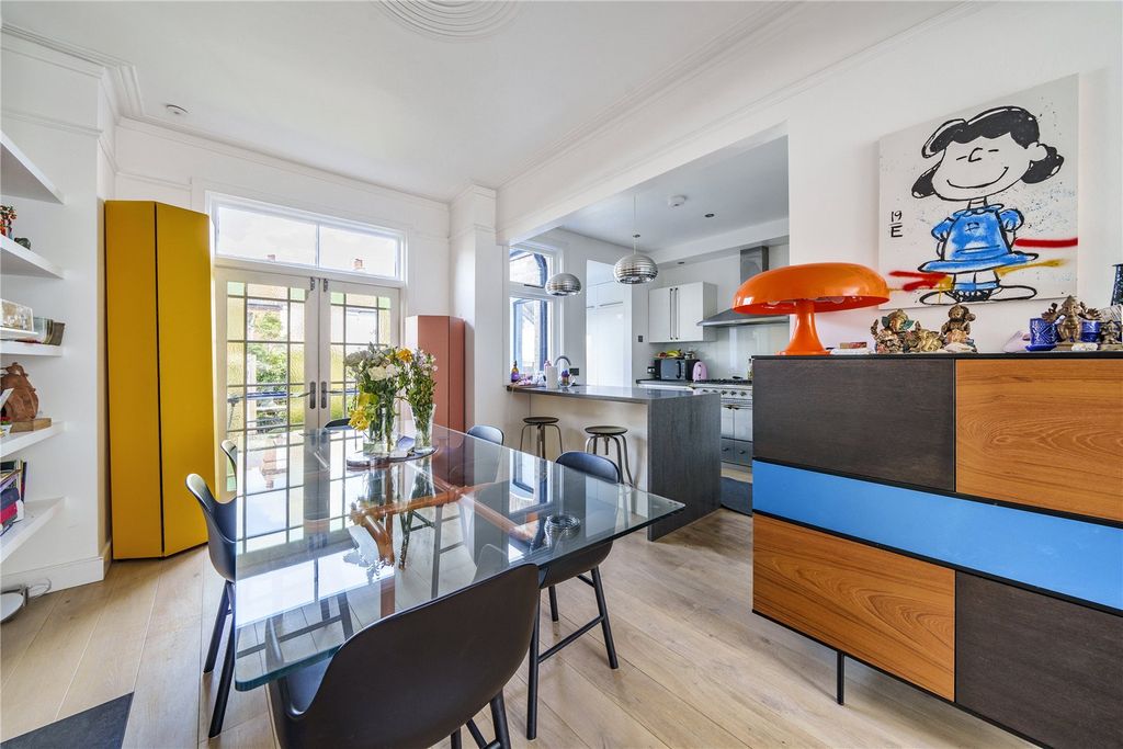 Property photo 2 of 18 Picture No. 05