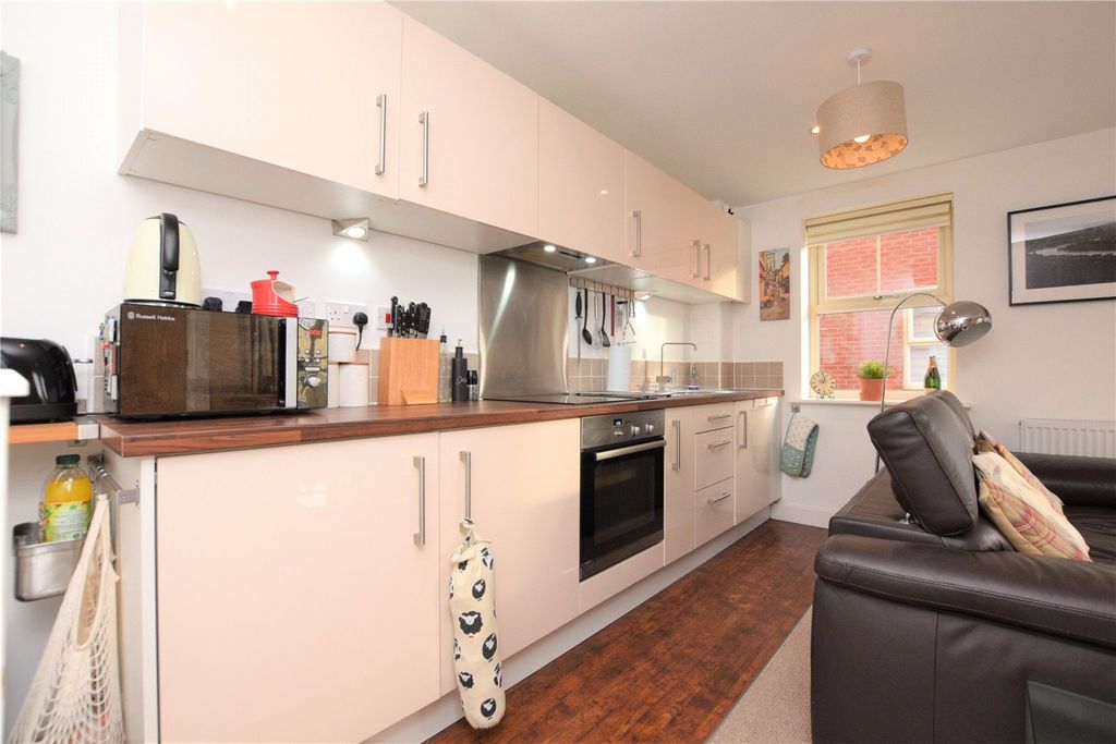 Property photo 3 of 11 Picture No. 05