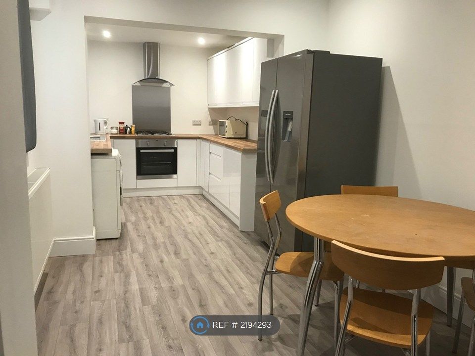 Property photo 1 of 3