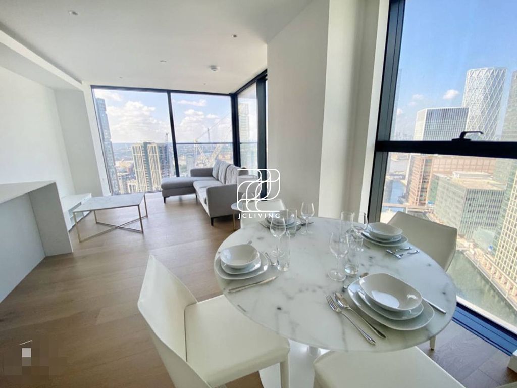 Property photo 1 of 18 Hampton Tower, 75 Marsh Wall, London , E14