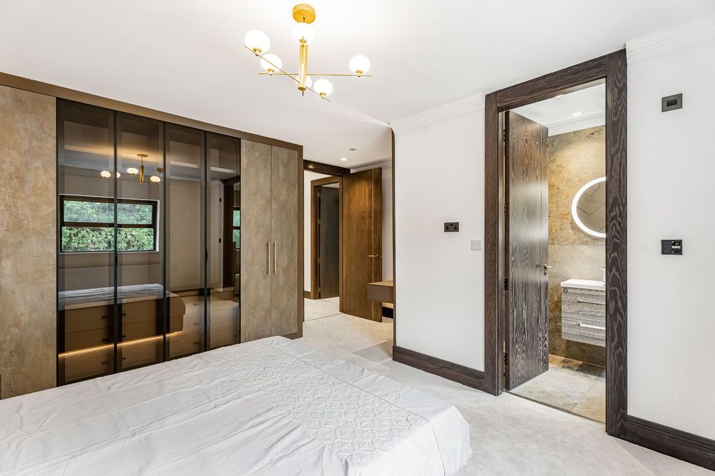 Additional image 15 of 5 bed detached house for salePipers Green Lane, Edgware HA8