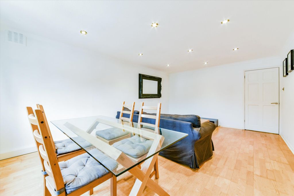 Property photo 2 of 10 Image