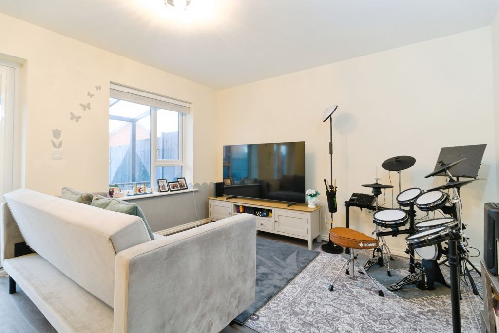 Property photo 3 of 21