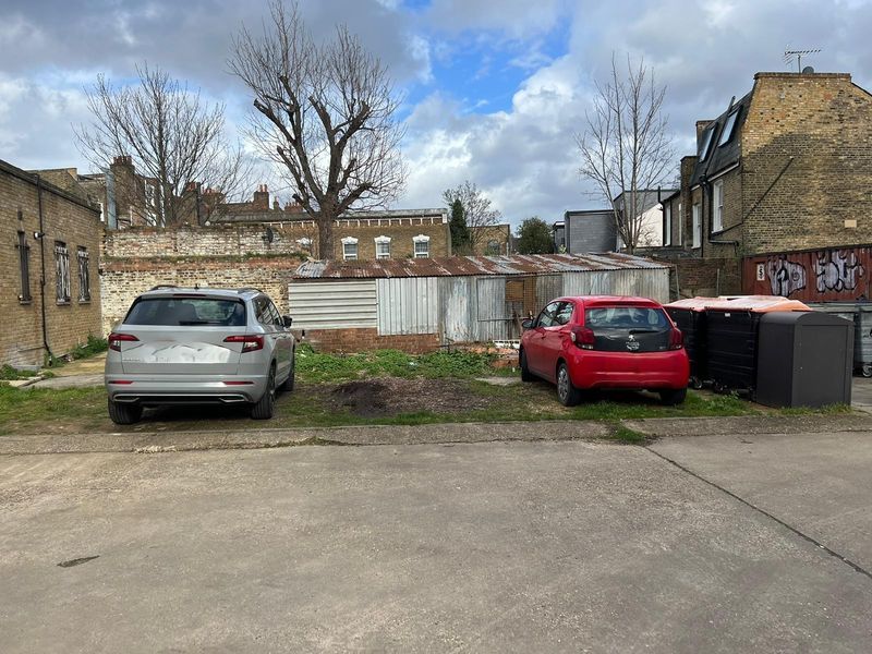 Property photo 1 of 5 Photo 4