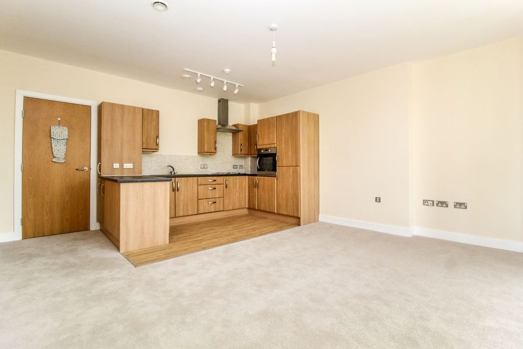 Property photo 2 of 9