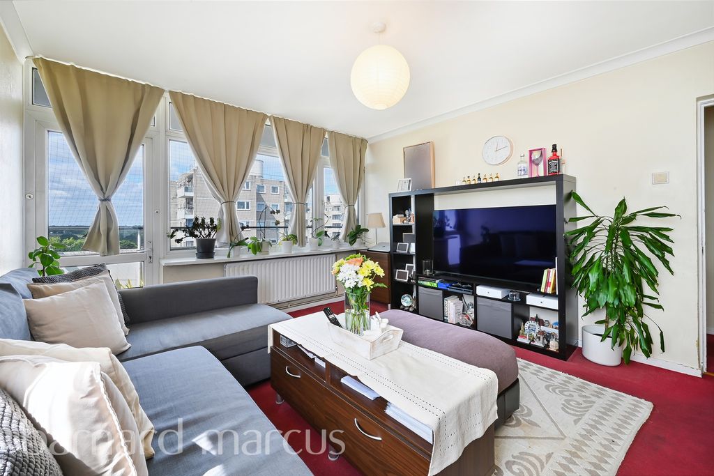 Property photo 2 of 12