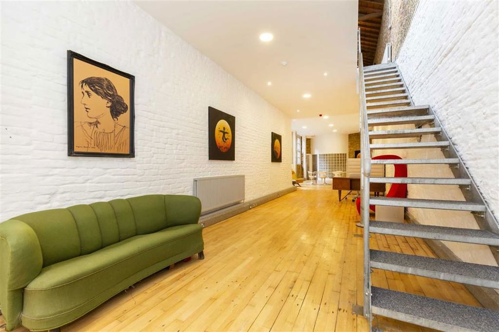 Property photo 2 of 8