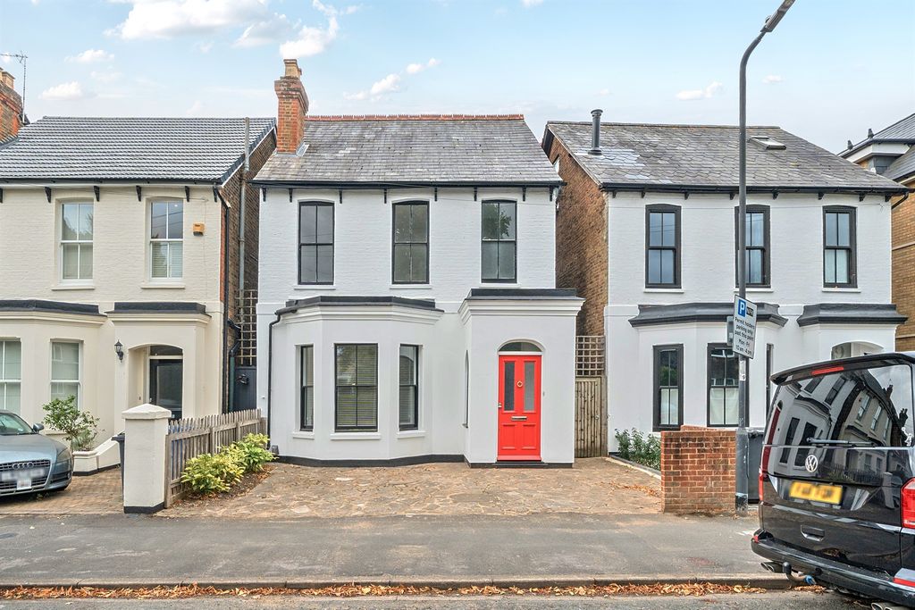 Property photo 1 of 12