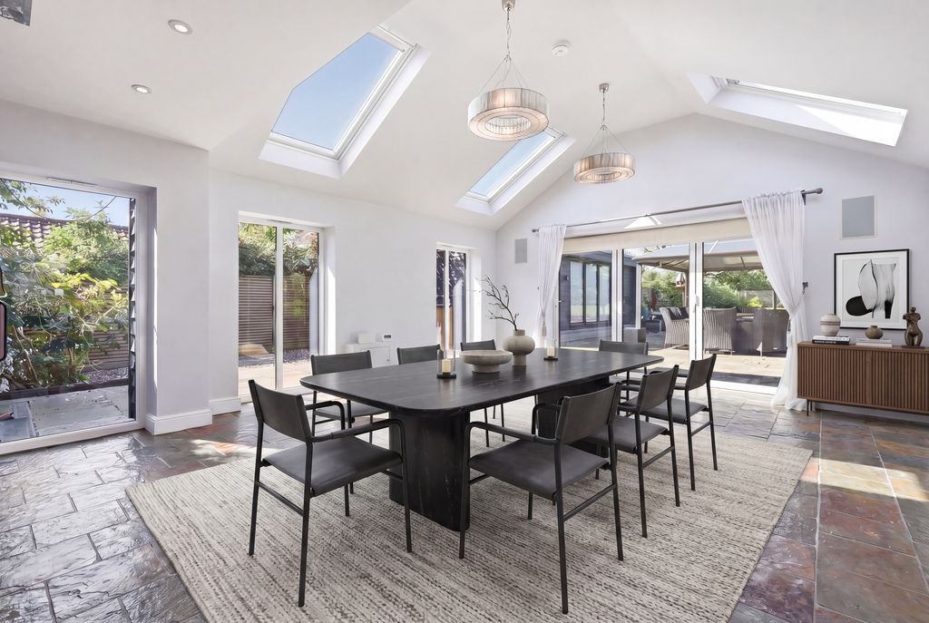 Additional image 5 of 5 bed barn conversion for saleThe Barn, Church Street, Billericay CM11