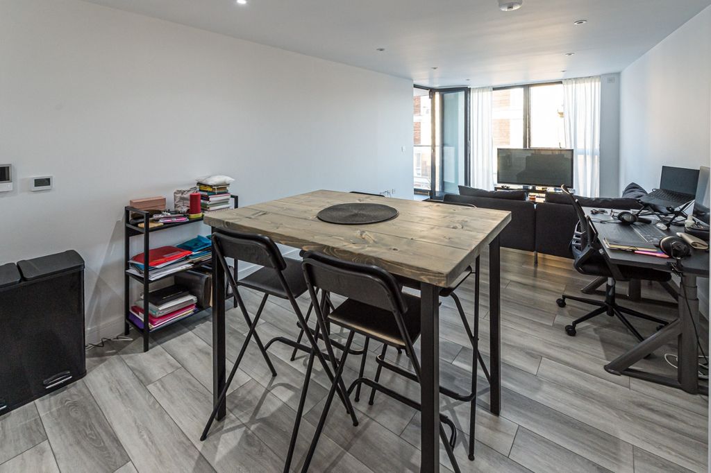 Property photo 3 of 22 5170373
