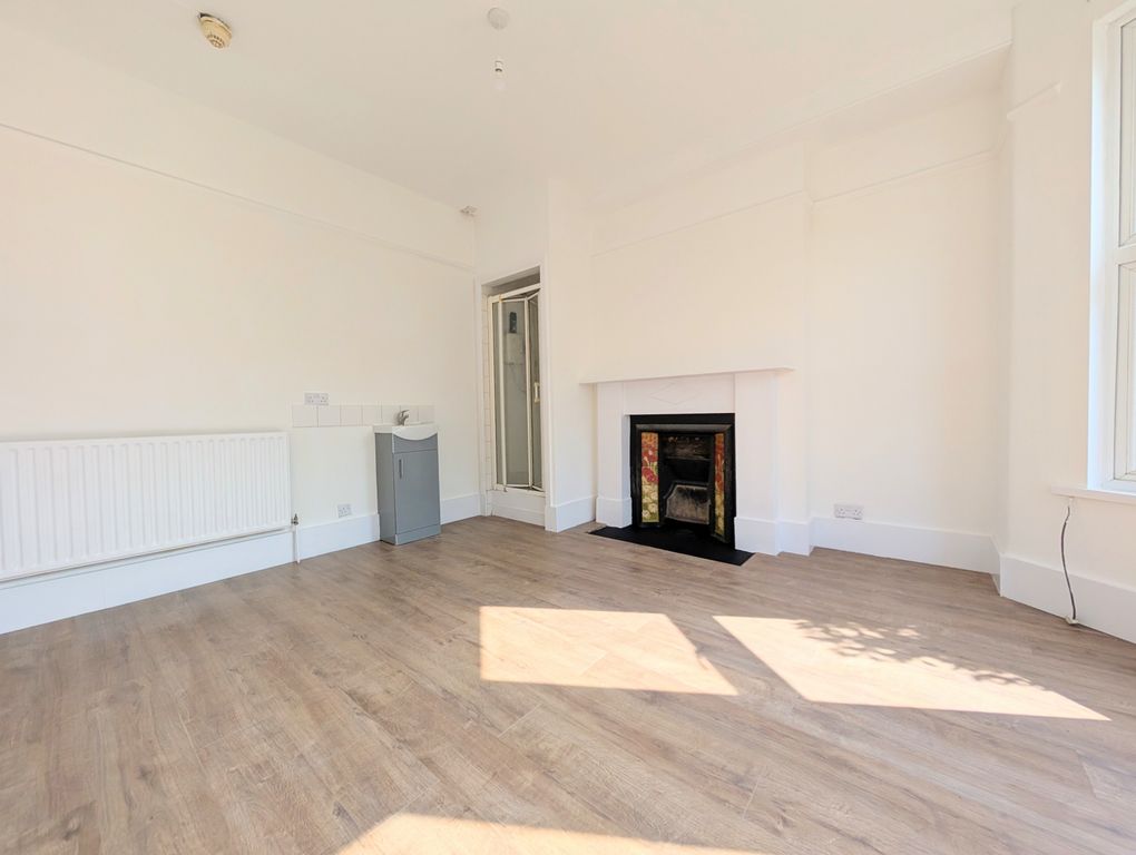 Property photo 2 of 12 Bedroom  / Living Room