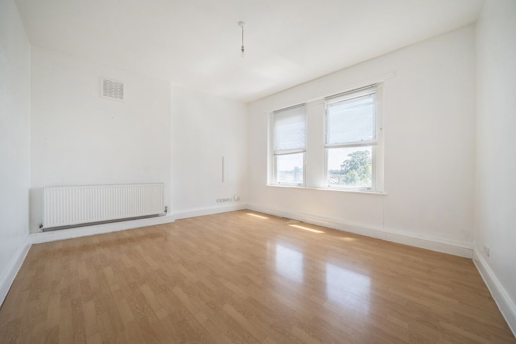 Property photo 1 of 15 1495759-1-6A5E115...