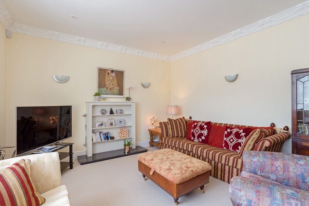 Additional image 5 of 5 bed flat to rentWycombe Road, Marlow SL7