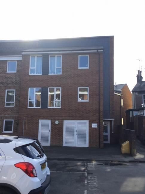 Property photo 2 of 2 69 Wavell Court.Jpg