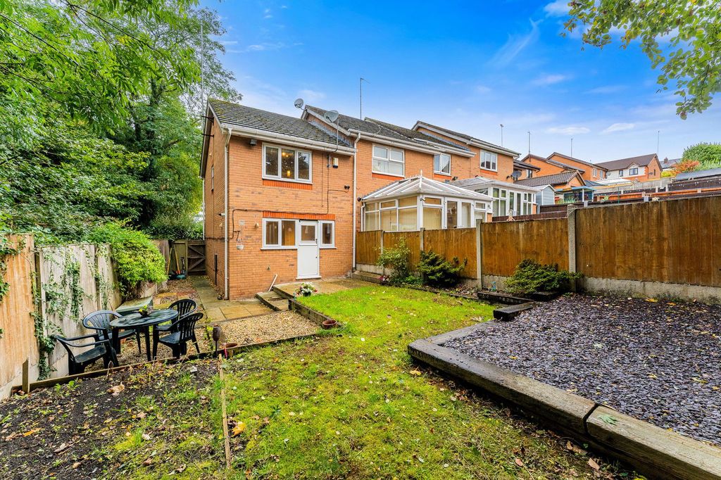 Property photo 2 of 22
