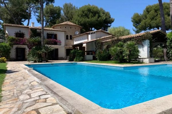 Property photo 2 of 7