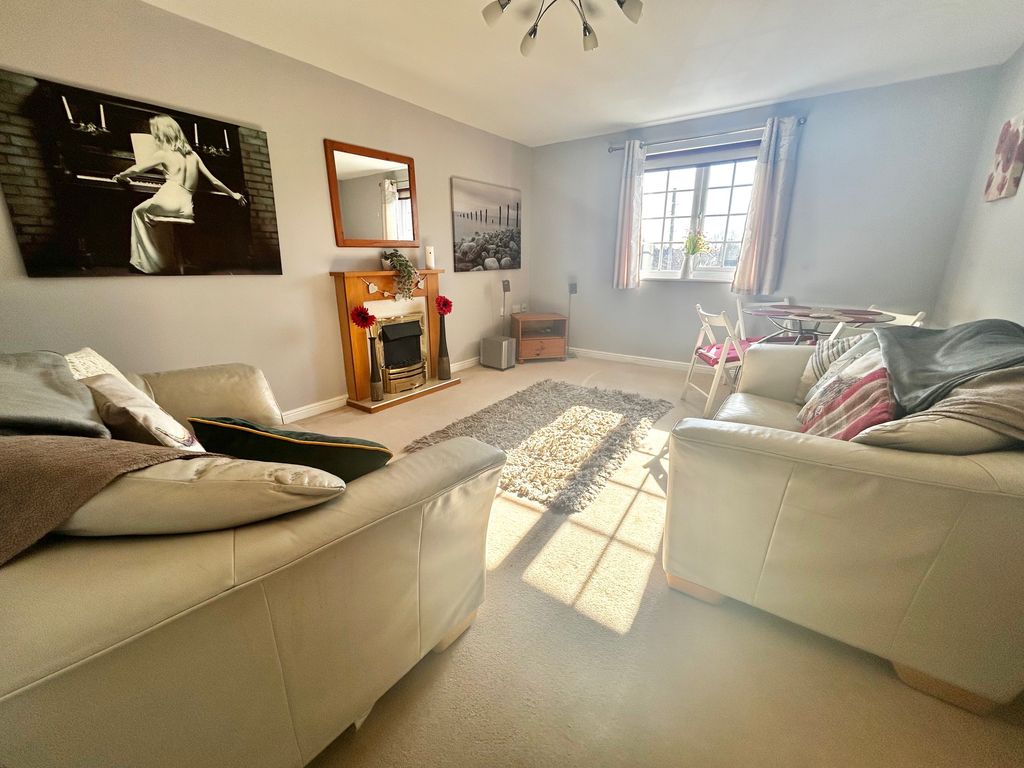 Property photo 2 of 9