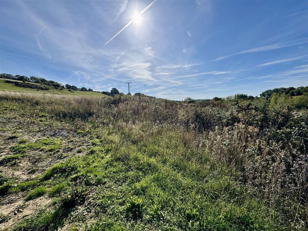 Property photo 3 of 3