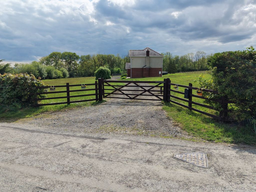 Property photo 3 of 18