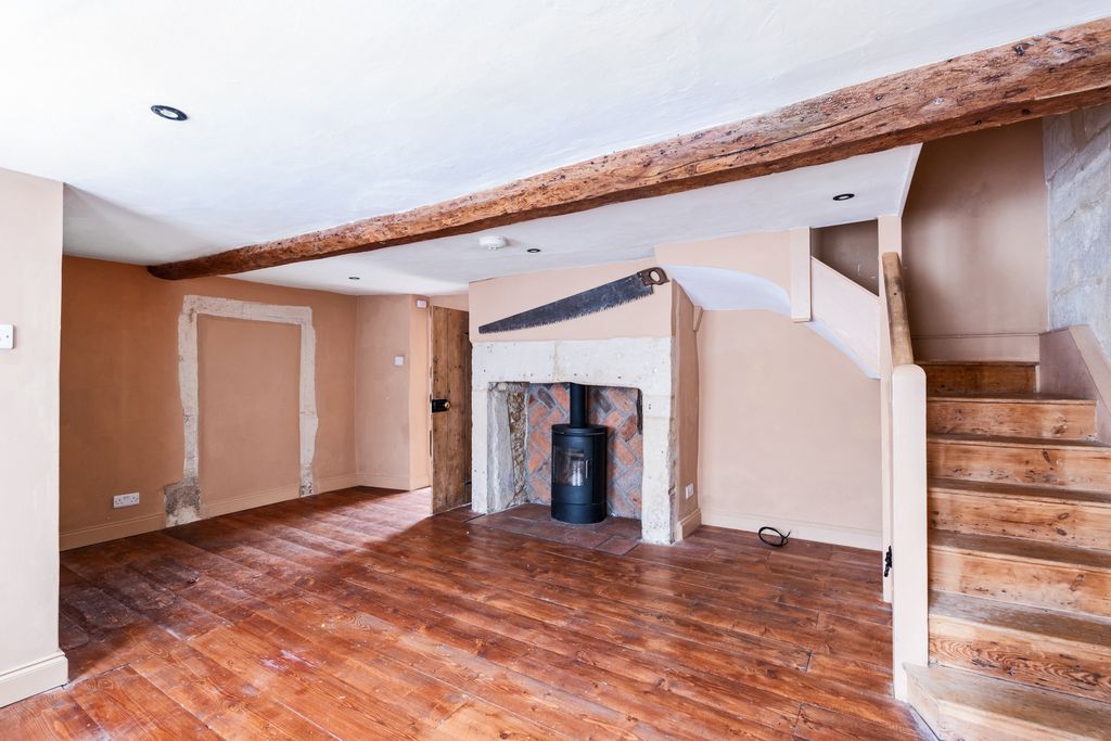 Property photo 3 of 20