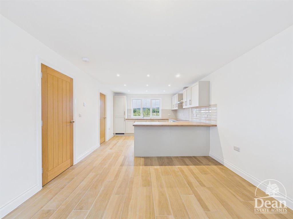 Property photo 3 of 19 Representative Image – Same House Type