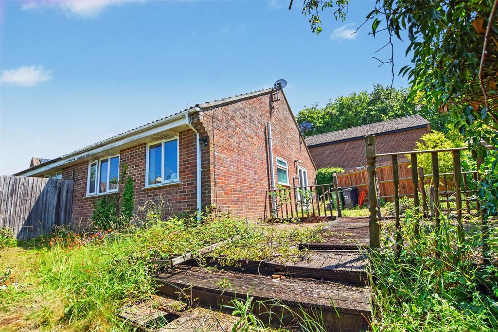 Property photo 1 of 15 Picture No. 14