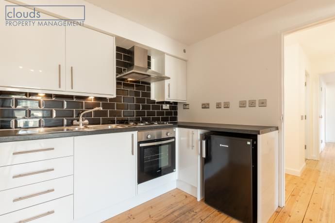Property photo 3 of 15 Kitchen