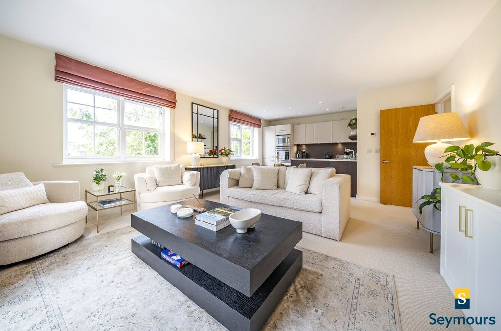 Property photo 2 of 24 Open Plan