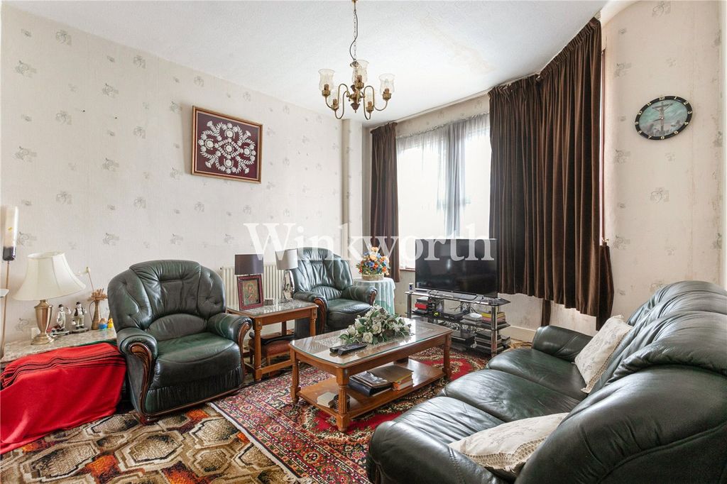 Property photo 2 of 16 Picture No. 14