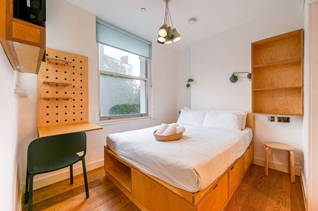 Property photo 2 of 5