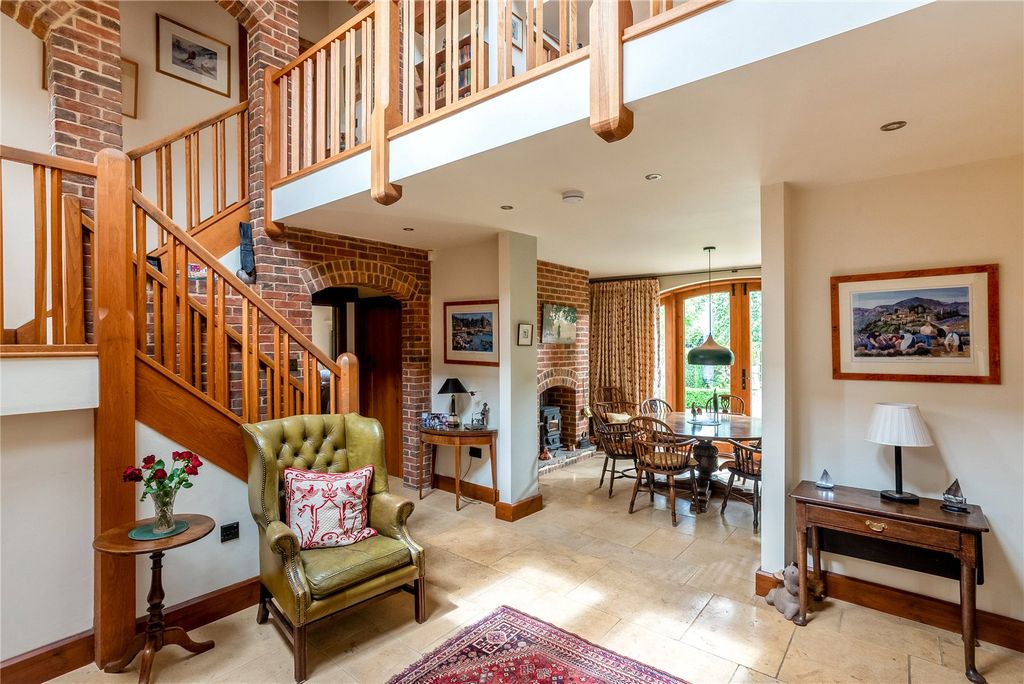 Property photo 3 of 16 Picture No. 11