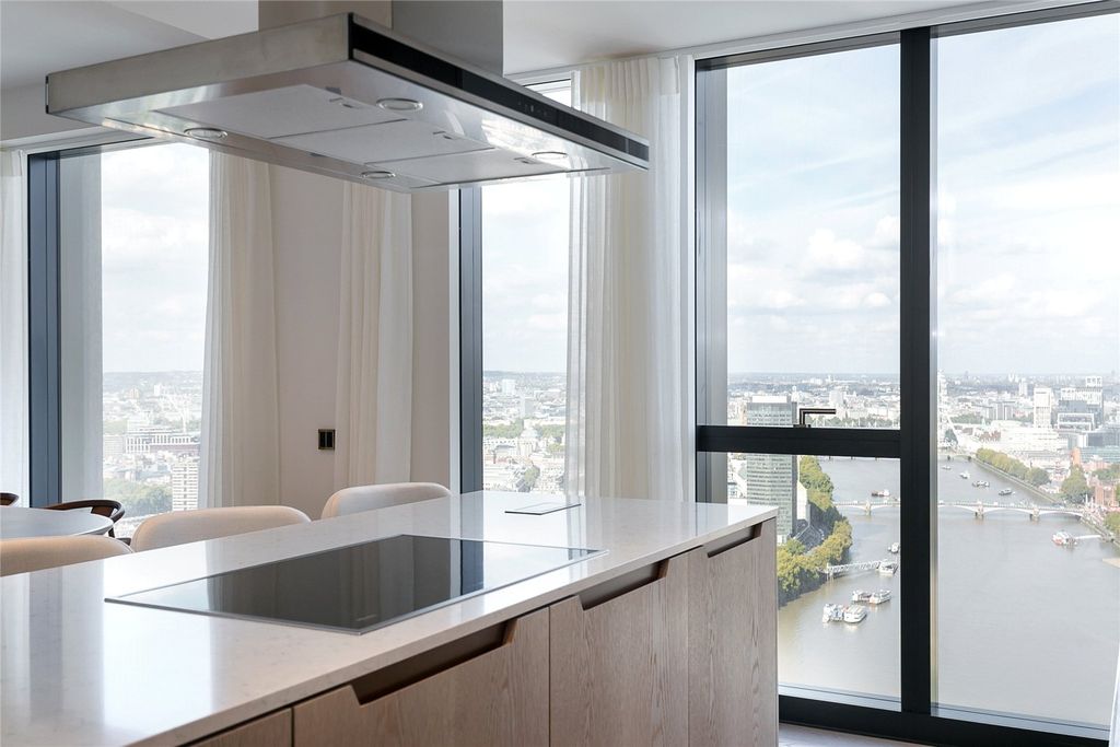 Property photo 3 of 35 Picture No. 07