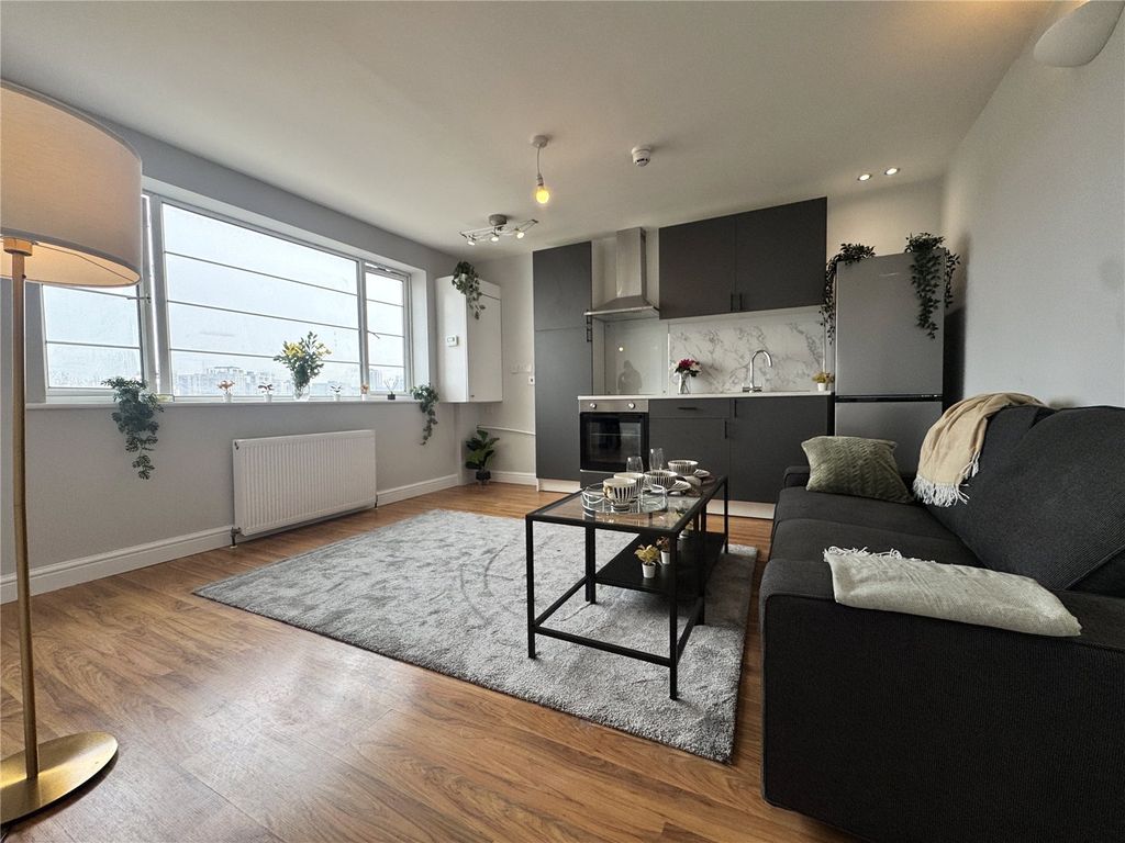 Property photo 2 of 11 Picture No. 05