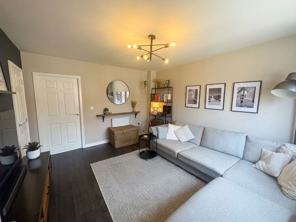 Property photo 2 of 23