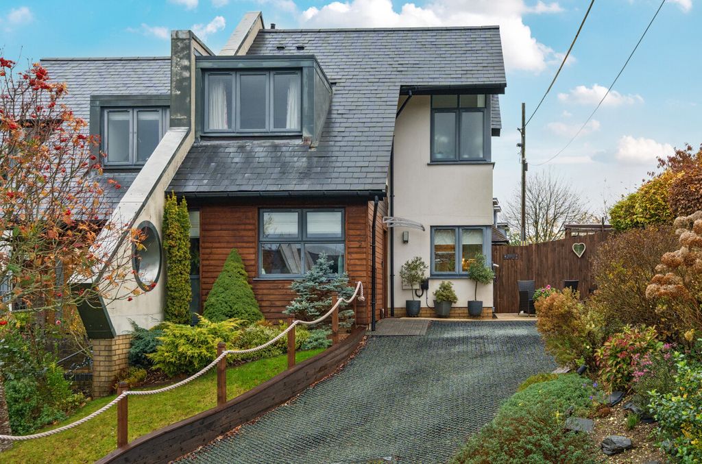 Property photo 1 of 13 1373460-2-6904B37...